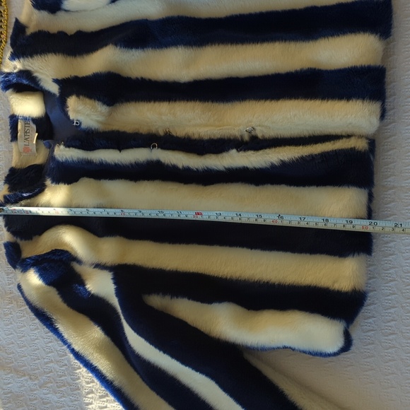 Faux fur Short Jacket - Picture 6 of 10